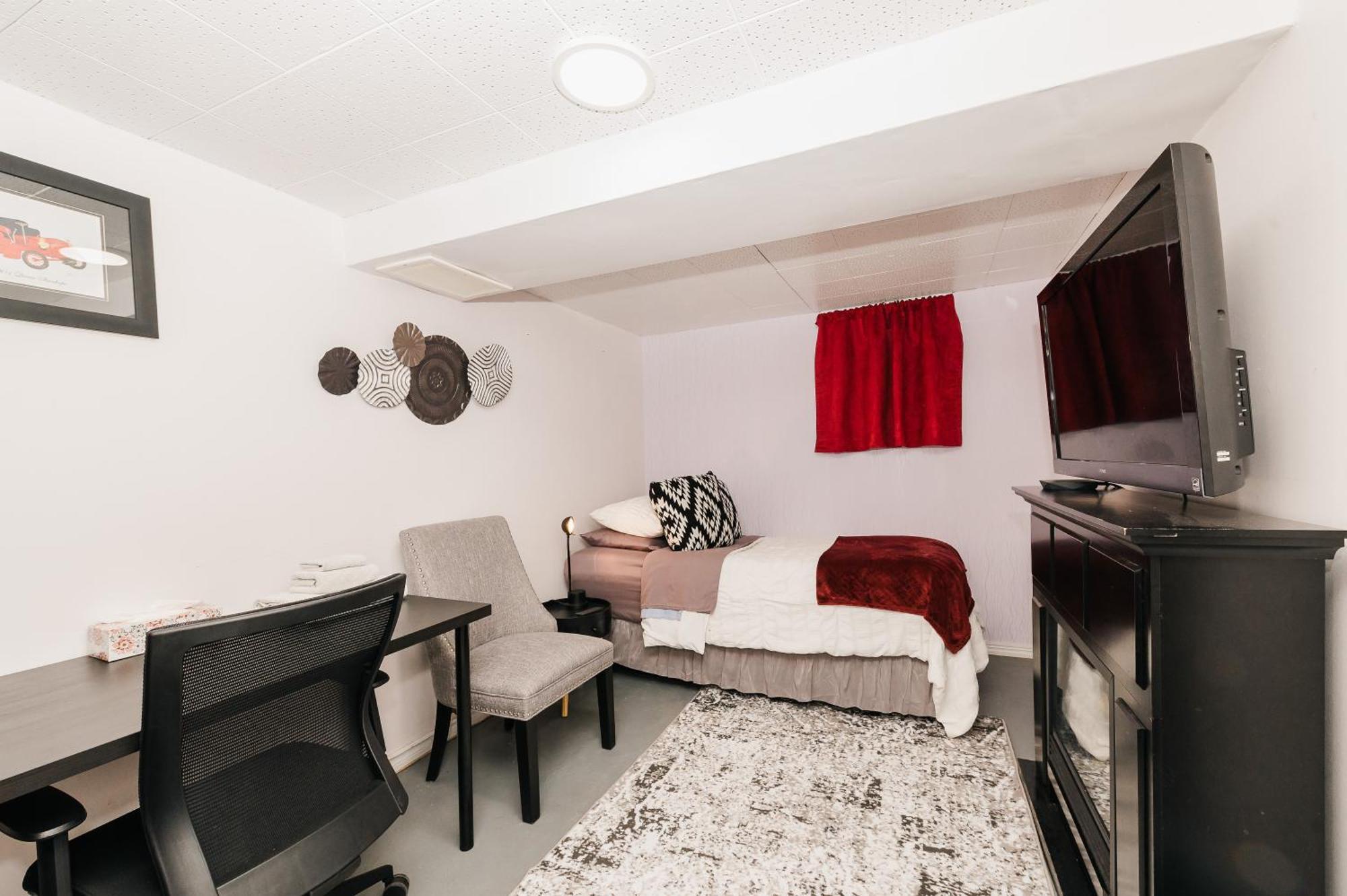 Quaint & Cozy Accommodation Edmonton Buitenkant foto